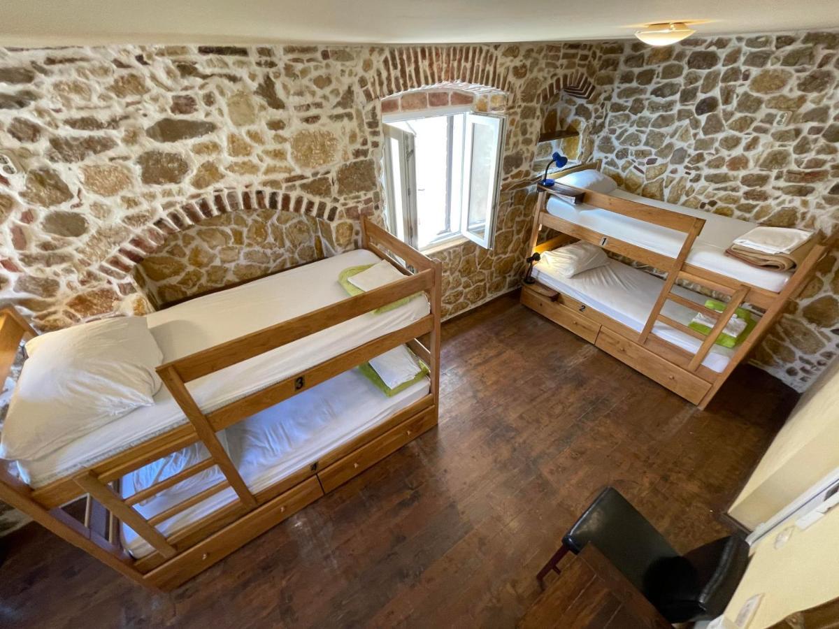 Tequila Bar Hostel (Adults Only) Zadar Exterior photo